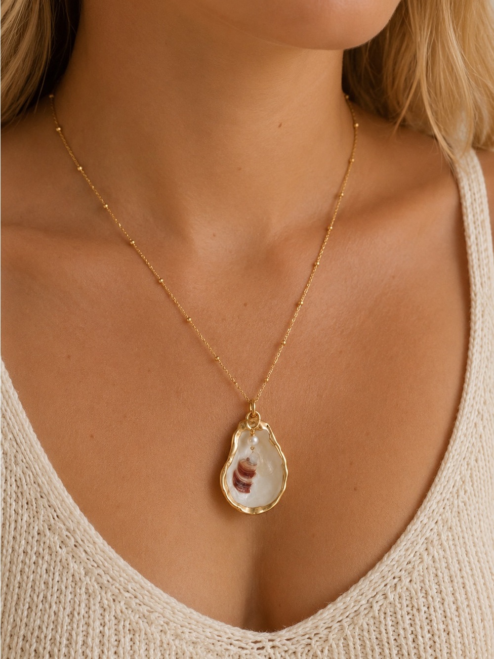 Gold Shell Pendant Necklace - Women Jewelry